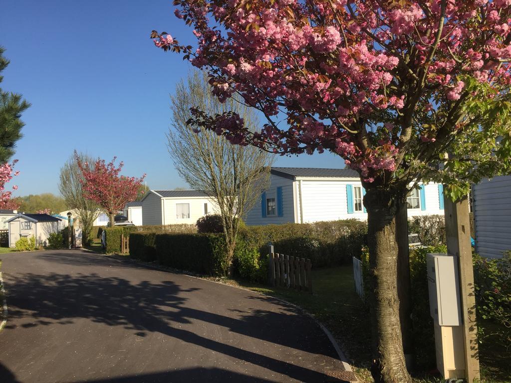 Camping Caravaning Les Cerisiers Berck Sur Mer Verton Eksteriør bilde