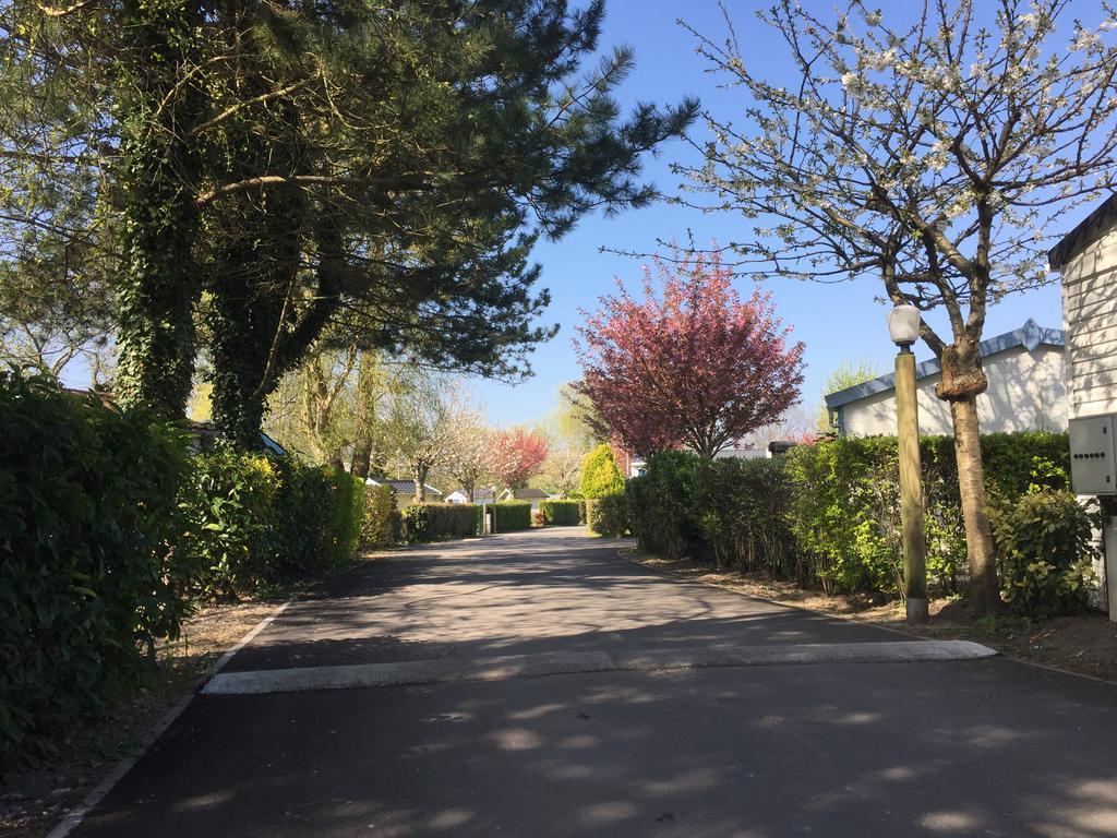 Camping Caravaning Les Cerisiers Berck Sur Mer Verton Eksteriør bilde