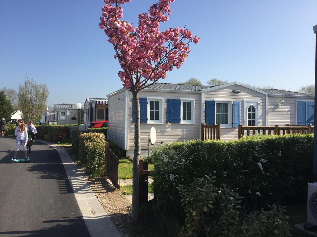 Camping Caravaning Les Cerisiers Berck Sur Mer Verton Eksteriør bilde